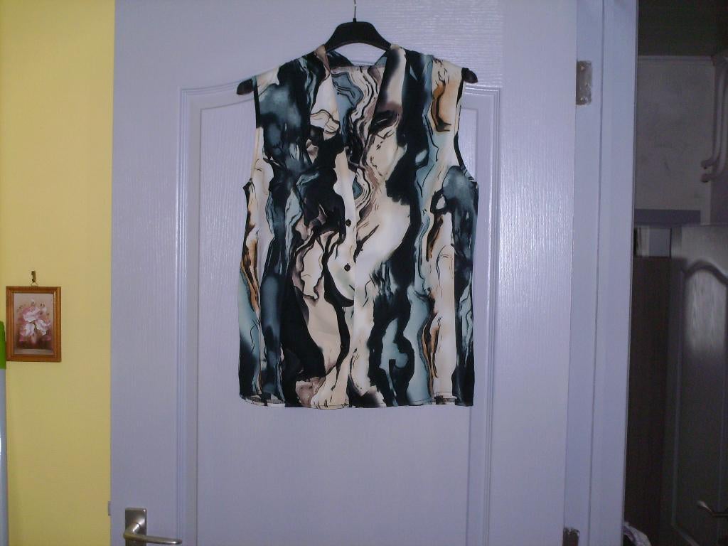 a vendre blouse tunique pour dame, Kleding | Dames, Blouses en Tunieken, Ophalen of Verzenden, Nieuw, Maat 42/44 (L), Overige kleuren