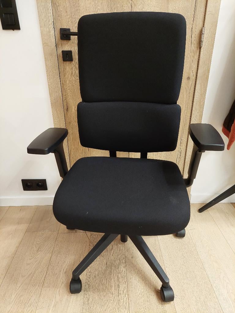 siège ergonomique bureau (unité ou lot), Ophalen, Balstoel, Zwart, Zo goed als nieuw