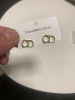 Christian dior oorbel, Handtassen en Accessoires, Oorbellen, Ophalen, Nieuw, Goud, Goud