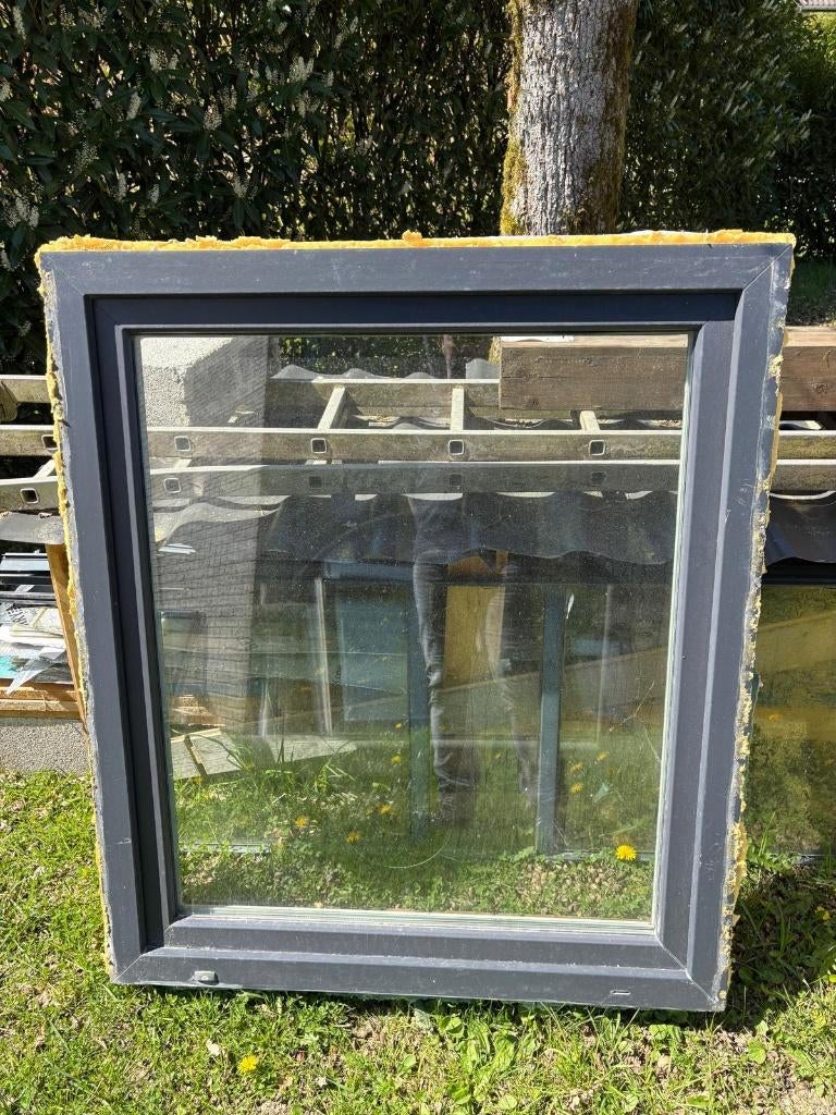 Châssis de fenêtre PVC de réemploi H= 1096mm / L= 1086mm, Bricolage & Construction, Vitres, Châssis & Fenêtres, Utilisé, Fenêtre de façade ou Vitre