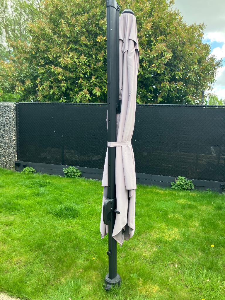 Parasol, Ophalen, Verstelbaar, Gebruikt, 2 tot 3 meter