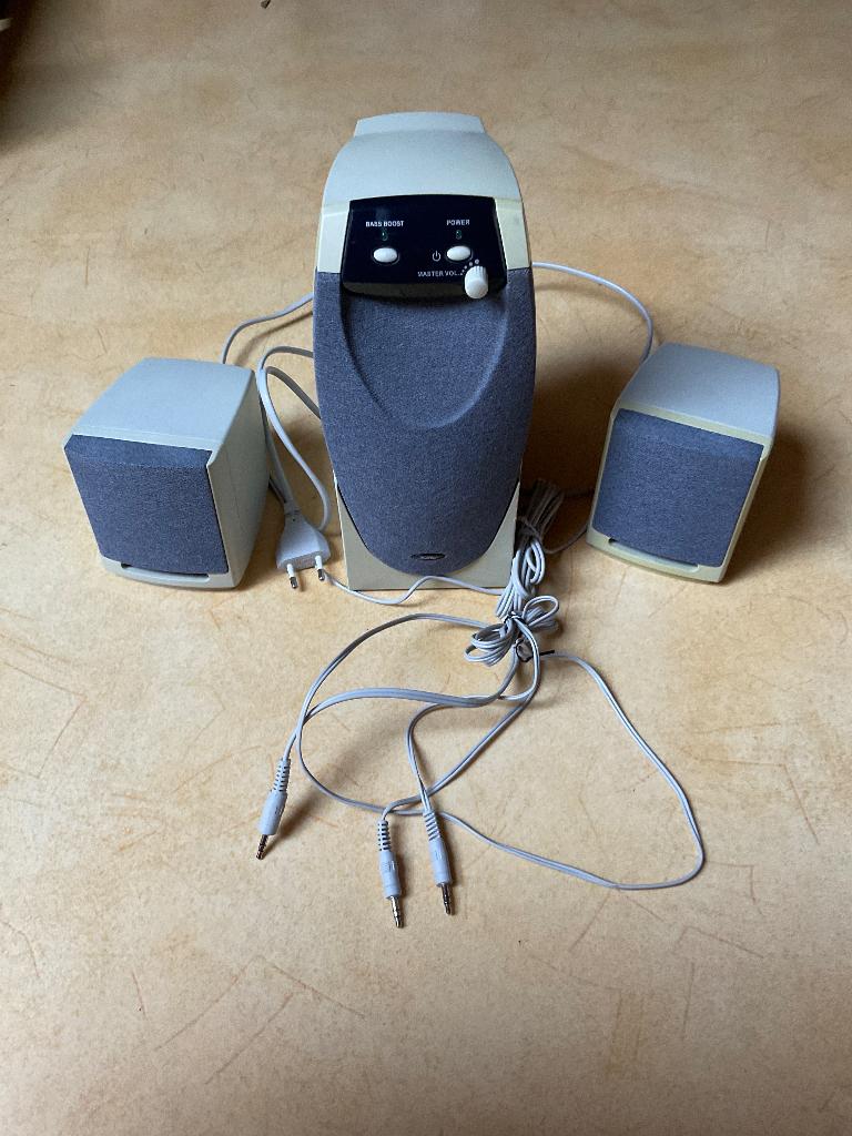 IT kast opruiming: geluidsboxen, Computers en Software, Pc speakers, Ophalen, Gebruikt, Juster