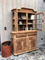 Volle eiken gezandstraalde vitrinekast . Bestaat in 2 delen, Ophalen, Glas, 200 cm of meer, 25 tot 50 cm