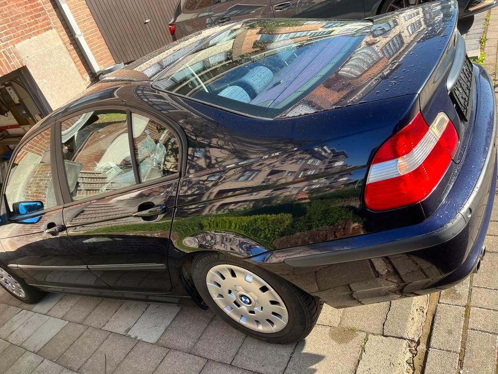 Bmw 320i, Achat, Carnet d'entretien, Noir, 6 cylindres