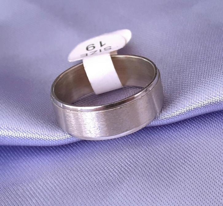 Ring zilver met rand, Bijoux, Sacs & Beauté, Bagues, Neuf, Femme ou Homme, 19 à 20, Argent, Fer ou Acier, Enlèvement ou Envoi