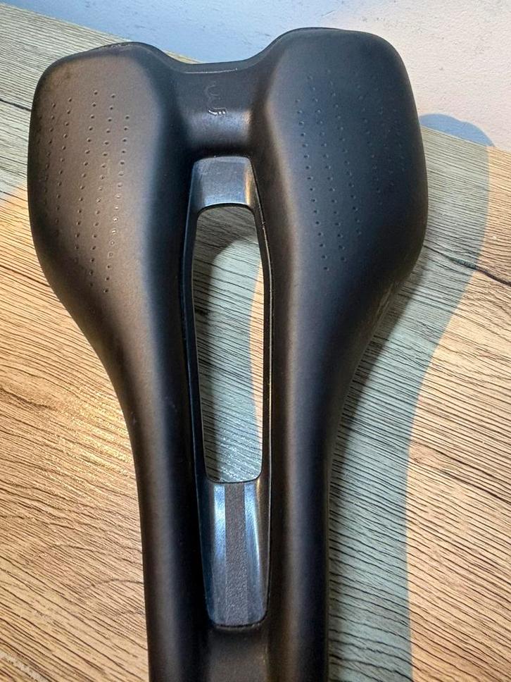 Zadel BBB Echelon 155mm, Fietsen en Brommers, Fietsaccessoires | Overige Fietsaccessoires, Zo goed als nieuw, Ophalen of Verzenden