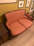 Antiek Franse bank is uitgevoerd in de stijl van Louis XVI, Ophalen