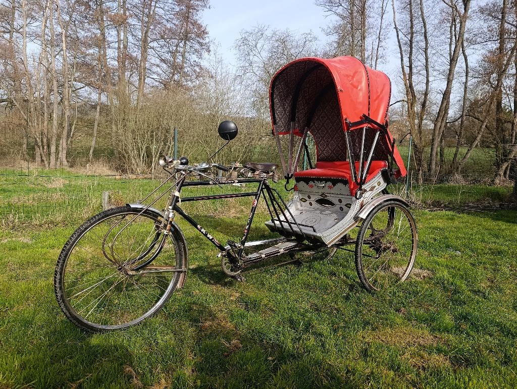 Rickshaw velo . Cyclo-pousse. Velotaxi, Ophalen, Gebruikt, Overige typen