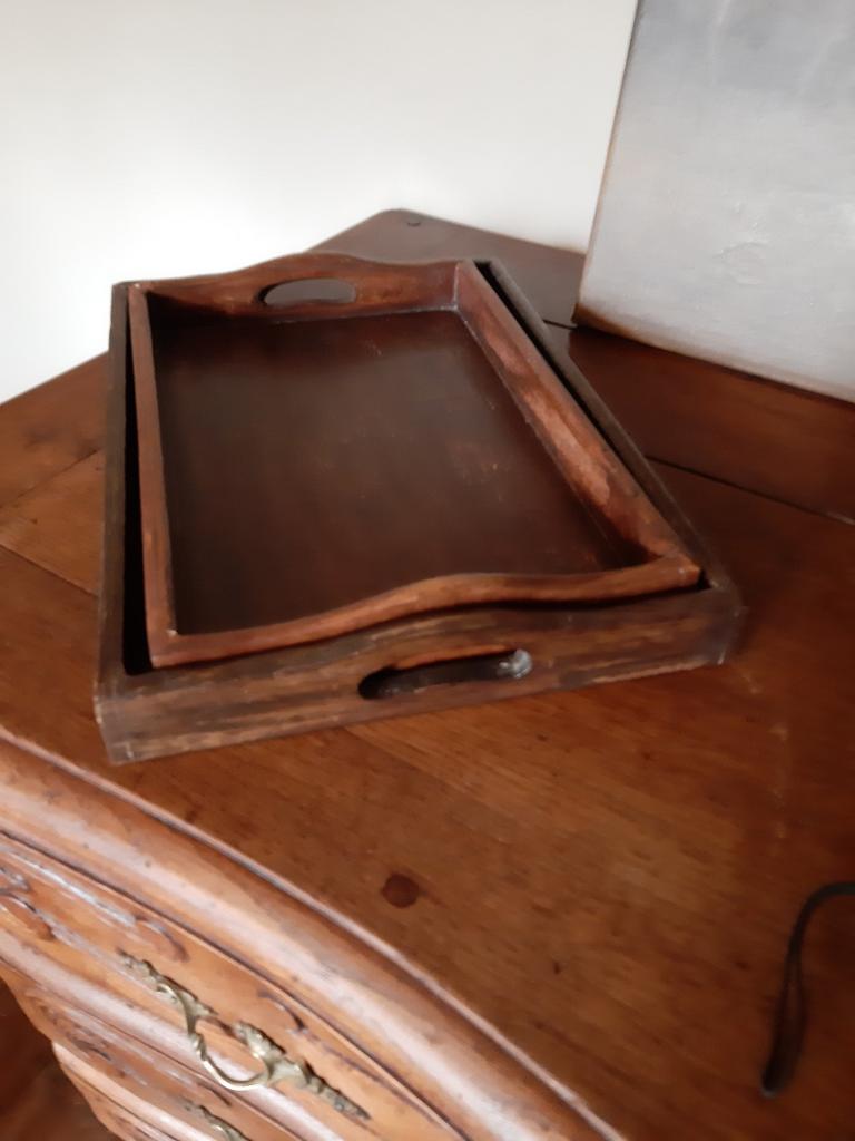 2 in elkaar passende dienbladen., Ophalen, Hout