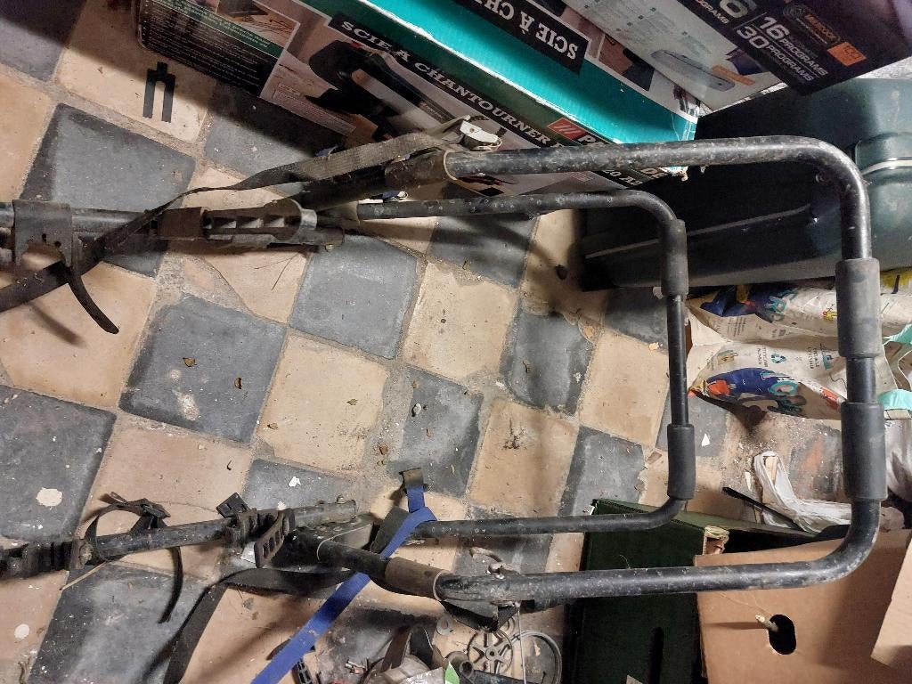 Voiture porte-vélos, Enlèvement, 2 vélos, Utilisé, Porte-hayon