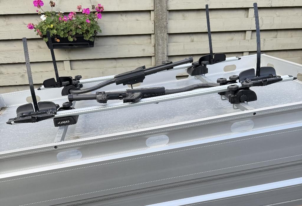 fietsendragers, Ophalen, Elektrische fiets, Zo goed als nieuw, Dakdrager