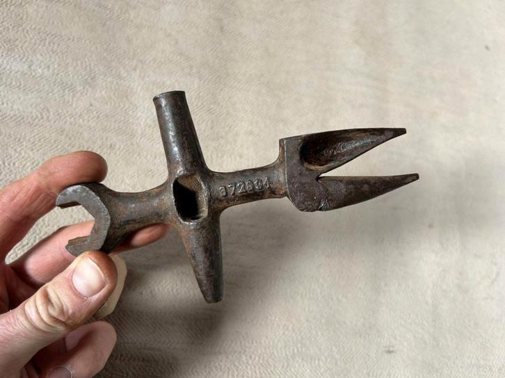 Oude multitool voor lederen aandrijfriemen, Antiek en Kunst, Antiek | Gereedschap en Instrumenten, Ophalen of Verzenden