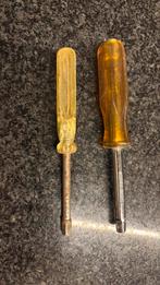 2 speciale schroevendraaiers (doos 57), Ophalen, Zo goed als nieuw