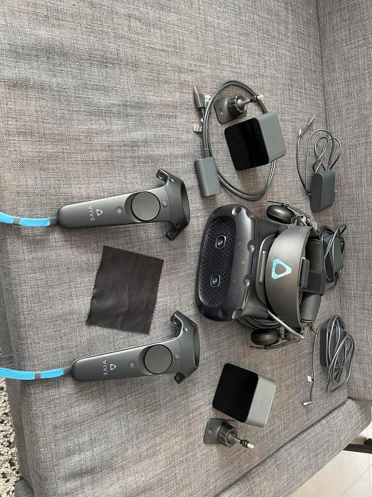 HTC Vive Cosmos Elite (headset voor virtuele realiteit), Games en Spelcomputers, Virtual Reality, Zo goed als nieuw, Ophalen of Verzenden