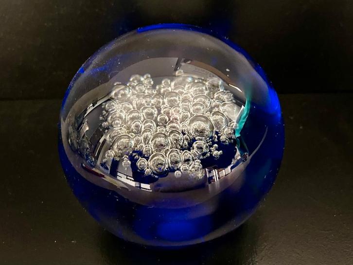 Val saint Lambert  Presse papier Sulfure Diamètre 7 cm, Antiquités & Art, Antiquités | Verre & Cristal, Enlèvement ou Envoi