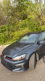 VW Golf 7.5 GTI Performance 305pk DSG | Pano | Virtual, Euro 6, 5 deurs, Lichtmetalen velgen, Automaat