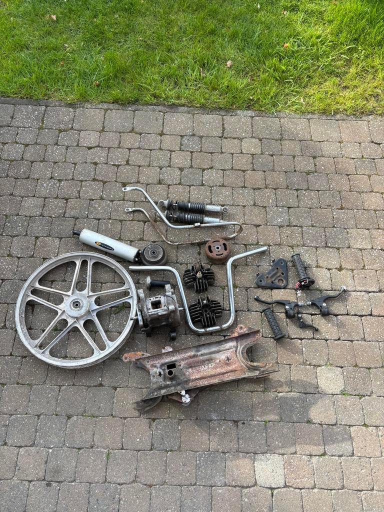 Onderdelen honda camino, Ophalen, Zo goed als nieuw