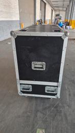 Groot model flightcase op wielen, Ophalen