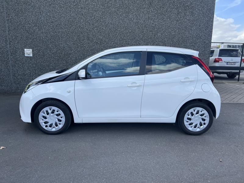Toyota Aygo 1.0 Multi-Mode X-Play, Auto's, Automaat, 72 pk, Wit, 5 deurs