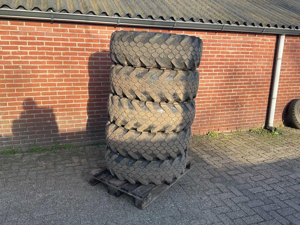Continental 12,5-20 Banden (5x), Zakelijke goederen, Landbouw | Onderdelen | Banden, Velgen en Assen