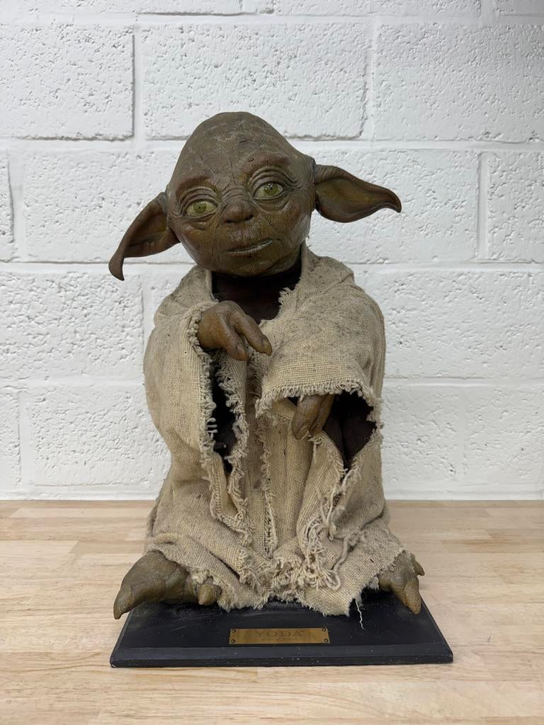 Star Wars - levensgrote Yoda (Illusive concepts), Verzamelen, Ophalen, Zo goed als nieuw