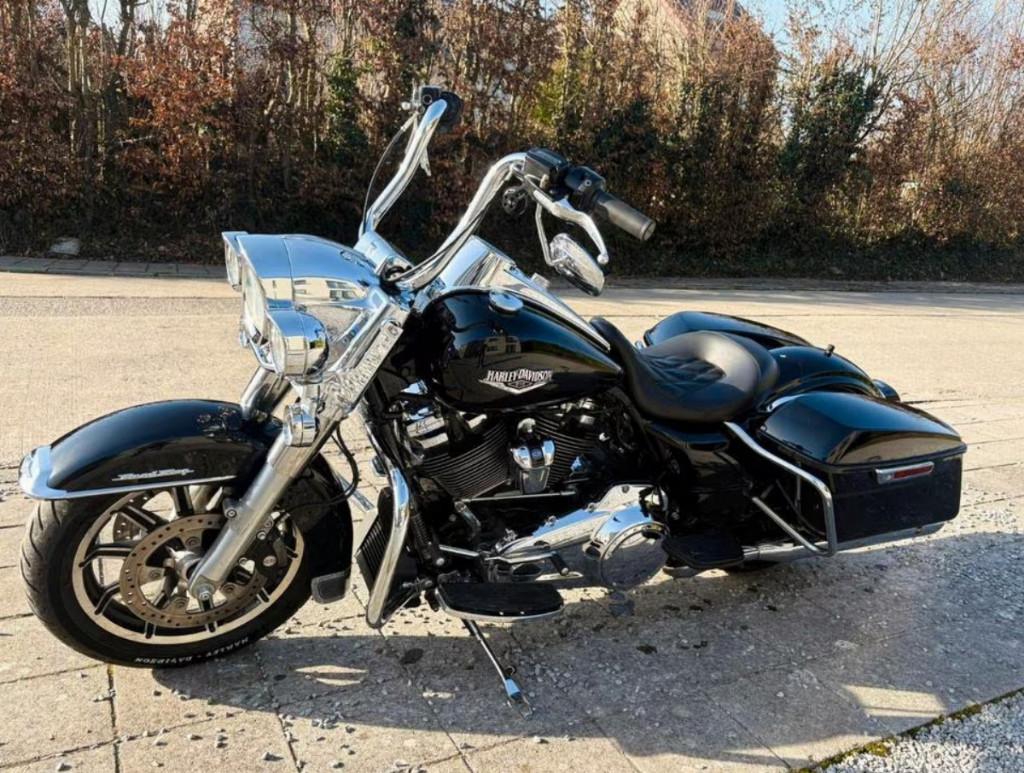 Harley Davidson Road King 107 - *6500km*, Permis Moto A, Plus de 35 kW, 2 cylindres, Particulier