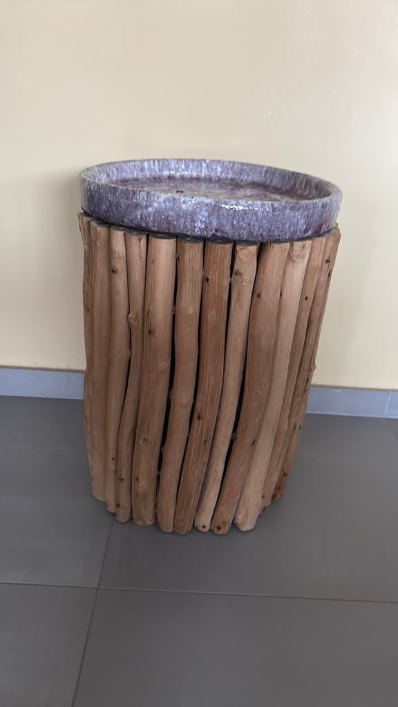 Mooi bijzet tafeltje (binnen of buiten), Huis en Inrichting, Ophalen, Zo goed als nieuw, Hout