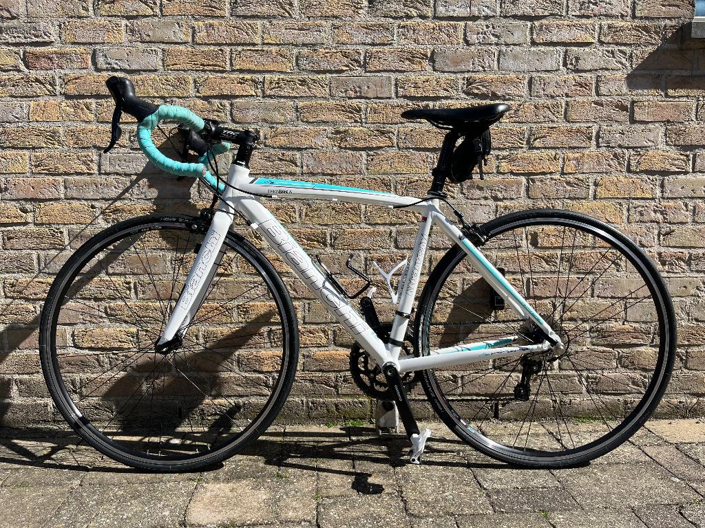 Koersfiets Bianchi Via Nirone 7 Dama Bianca, Fietsen en Brommers, Fietsen | Racefietsen, Aluminium, 49 tot 53 cm, 15 tot 20 versnellingen