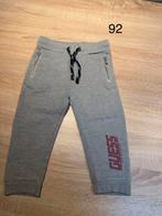 Trainingsbroekje maat 92 guess, Kinderen en Baby's, Kinderkleding | Maat 92, Ophalen, Zo goed als nieuw