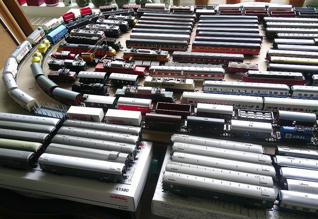 Grande collection de trains et d'accessoires Märklin, Neuf, Analogique, Enlèvement, Set de Trains