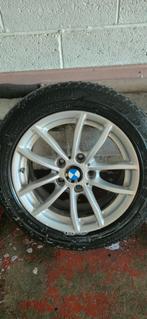 Jantes origines bmw 16 pouces pneus hiver ( good year), Autos : Pièces & Accessoires, Pneus & Jantes, Pneus hiver, 16 pouces, 205 mm