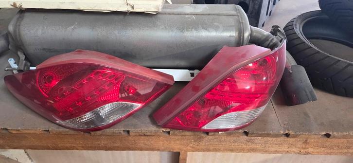 Feux arrières Peugeot 207, Autos : Pièces & Accessoires, Éclairage, Peugeot, Utilisé, Enlèvement
