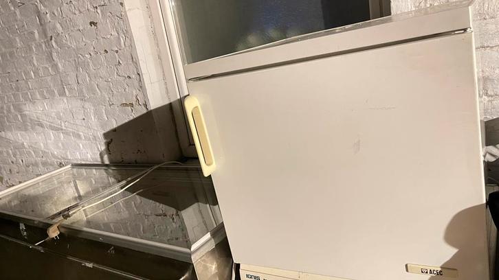 petit congélateur de table A class super etat !, Electroménager, Congélateurs, Reconditionné, À Poser, Congélateur, Congélateur