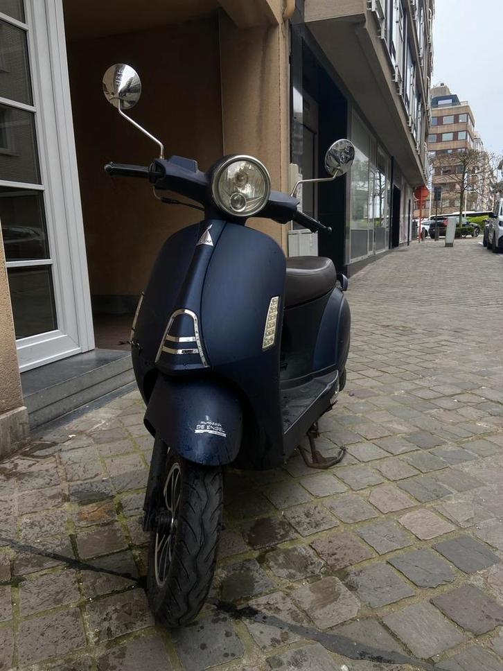 Razzo Latina à vendre, Vélos & Vélomoteurs, Vélomoteurs & Scooters bridés, Utilisé, Autres marques, Deux-temps, Enlèvement