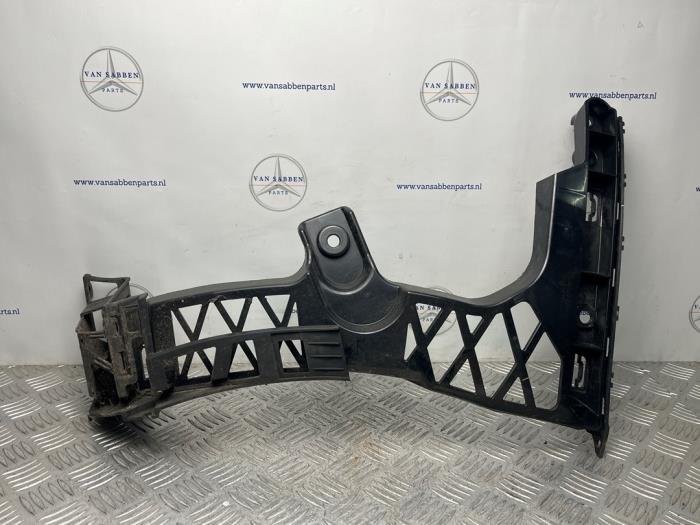 Support pare-chocs arrière droit d'un Mercedes CLA, -, 3 mois de garantie, Utilisé, -