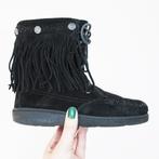 Suede Franje Minnetonka Laarsjes -s17 (Maat 6/39) € 45,-, Verzenden, Zwart, Lage of Enkellaarzen, Zo goed als nieuw