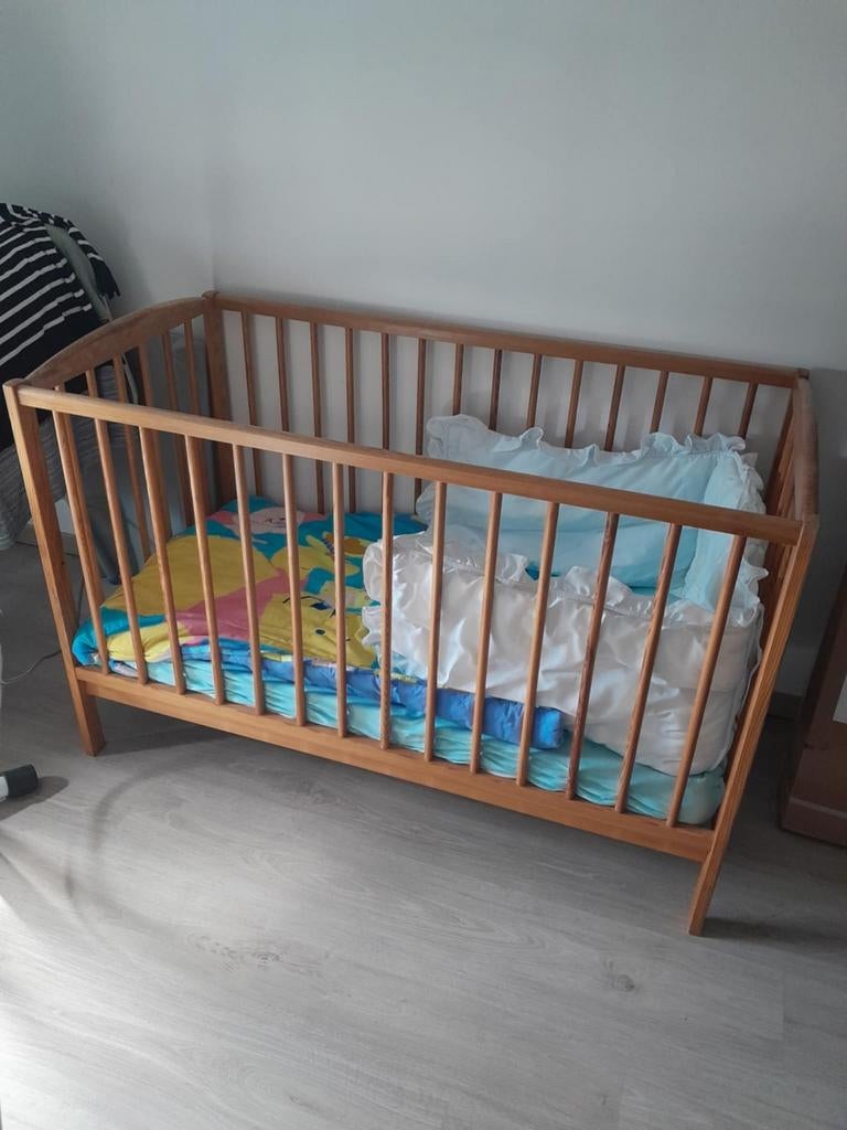 Lit à barreaux à vendre, Lit