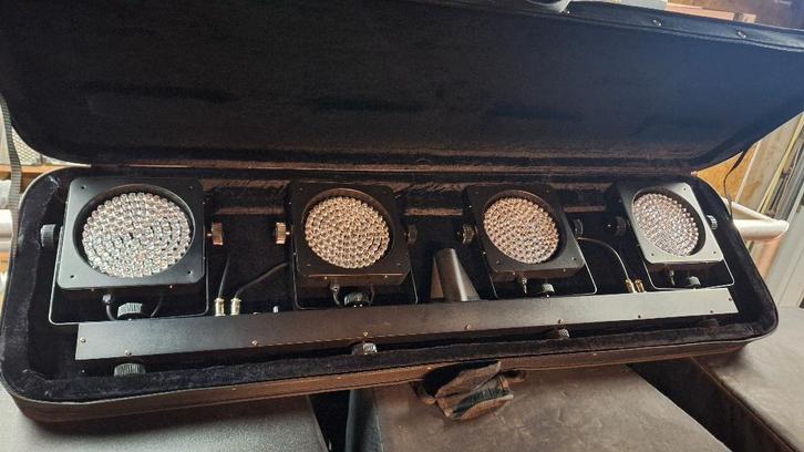 GLX Lighting LED Stage 4 Lichtset, Muziek en Instrumenten, Licht en Laser, Zo goed als nieuw, Licht, Geluidgestuurd, Kleur, Stroboscoopeffect