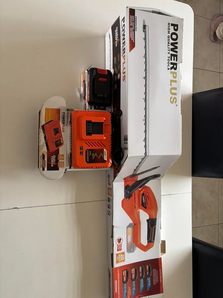 PowerPlus Heggenschaar+ batterij+oplader batterij, Enlèvement, Neuf