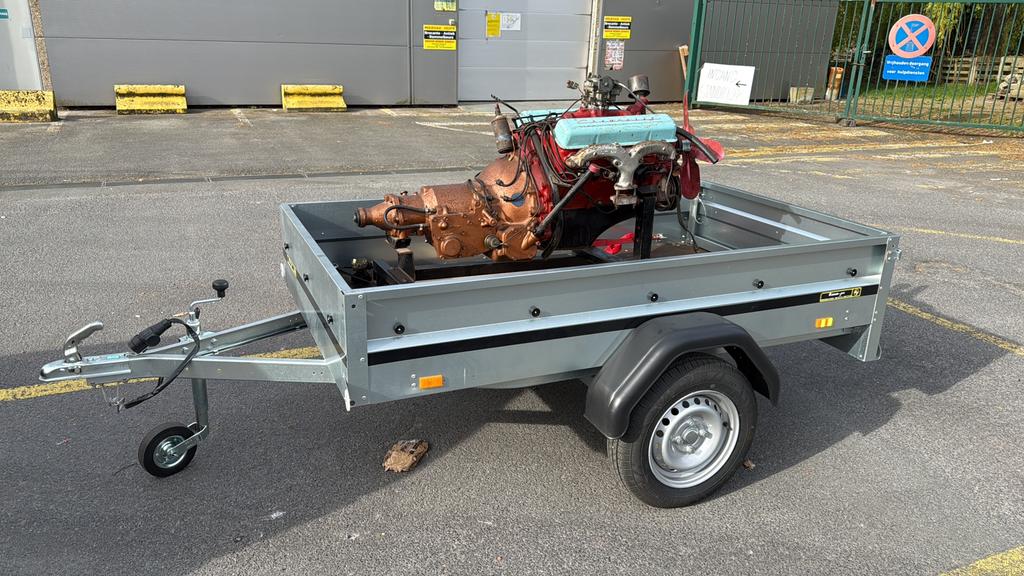 Remor en chevy smallblock 350, Ophalen, Zo goed als nieuw
