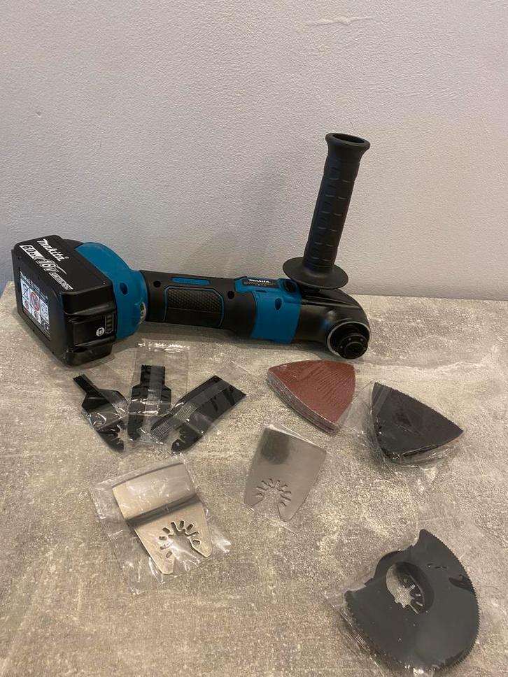 Outil multifonctions Makita, Bricolage & Construction, Outillage | Scies mécaniques, Comme neuf, Envoi