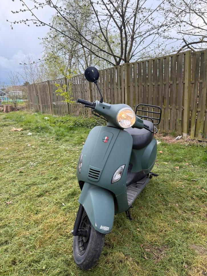 Gts toscana a klasse, Vélos & Vélomoteurs, Scooters | Marques Autre, Comme neuf, Enlèvement