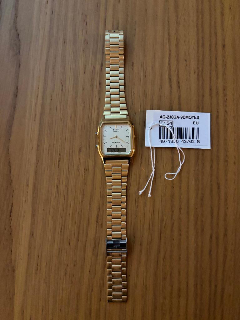 Casio Vintage AQ-230, Handtassen en Accessoires, Horloges | Heren, Staal, Polshorloge, Ophalen of Verzenden, Zo goed als nieuw