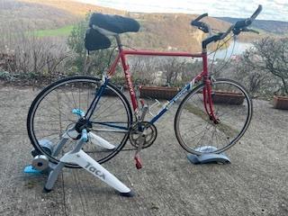 Vélo d'Appartement à Résistance, Sports & Fitness, Appareils de fitness, Comme neuf, Vélo d'appartement, Enlèvement