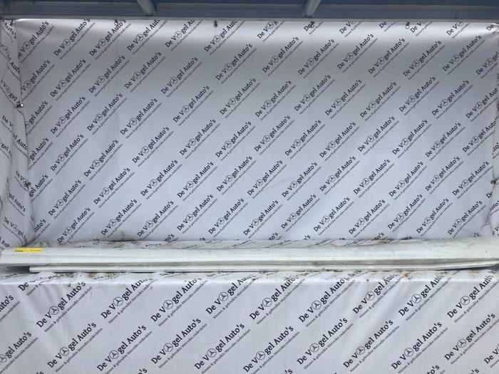 Zijskirt rechts van een Mercedes B-Klasse, Auto-onderdelen, Carrosserie, Mercedes-Benz, Gebruikt, 3 maanden garantie, Ophalen of Verzenden