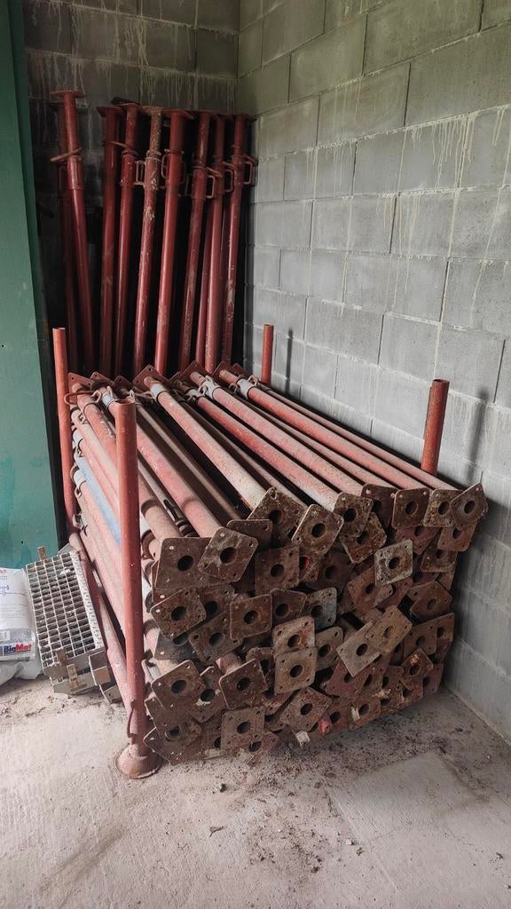 Lot d'étancons / stips, Bricolage & Construction, Échafaudages, Enlèvement