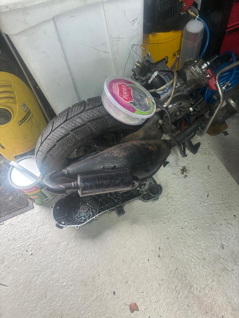 Runnerblok 70cc, Fietsen en Brommers, Brommeronderdelen | Scooters, Ophalen, Blok