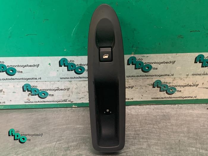 Commutateur vitre électrique d'un Citroen C4 (C4 10-), Autos : Pièces & Accessoires, Tableau de bord & Interrupteurs, Citroën