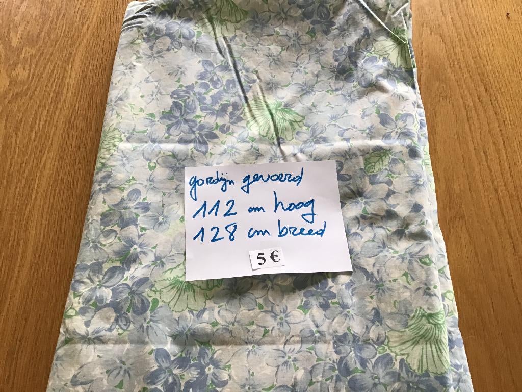 1 gordijn, gevoerd, van 112 cm hoog voor slechts 5 euro, Huis en Inrichting, Ophalen of Verzenden, Zo goed als nieuw