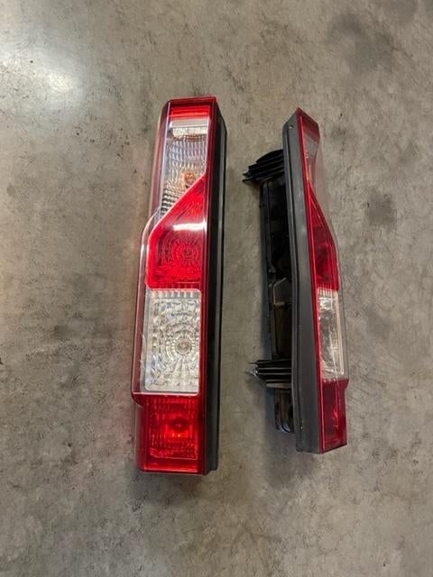 feux arrière Renault Master, Autos : Pièces & Accessoires, Éclairage, Renault, Utilisé, Enlèvement